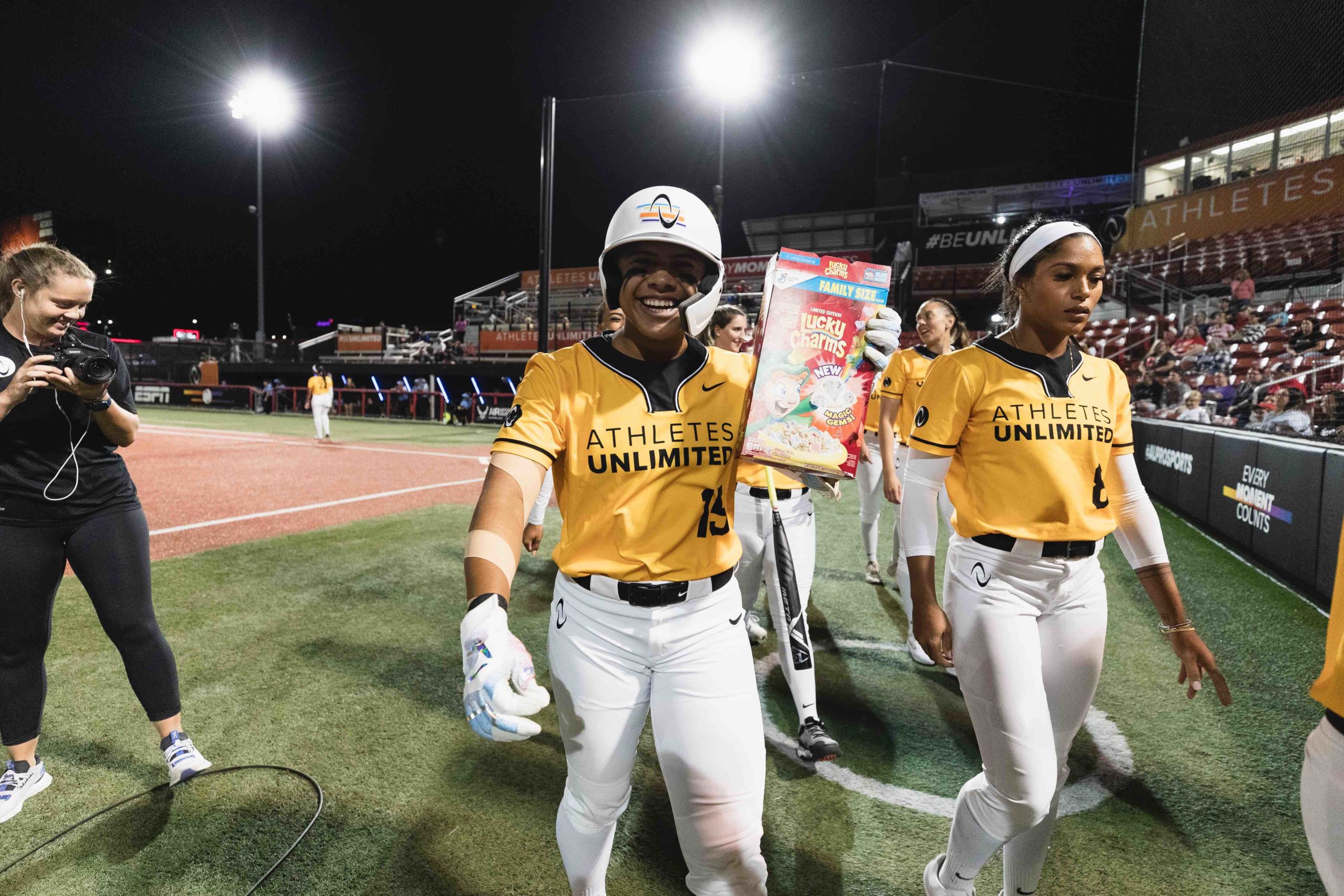 AU Report Dejah Mulipola, Haylie McCleney Duel Atop Leaderboard After